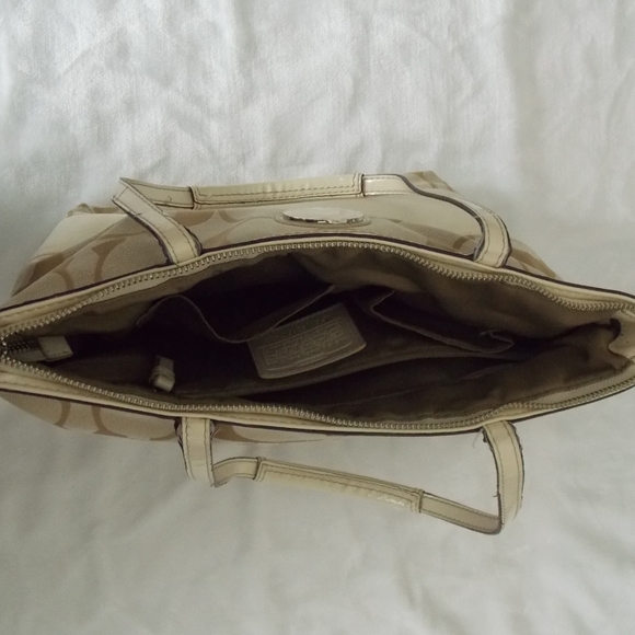 Coach Purse - Picture 7 of 8